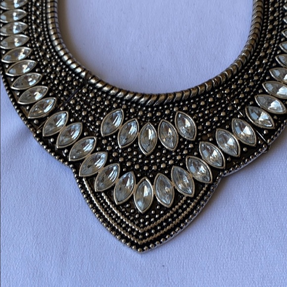 Silver statement necklace - Picture 3 of 6